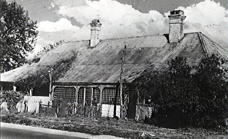 Lysaght's inn, Fairy Meadow, the Illawarra's first licensed pub north of Wollongong. This picture was taken shortly before its demolition to make was for Wollongong High School in the 1960s.